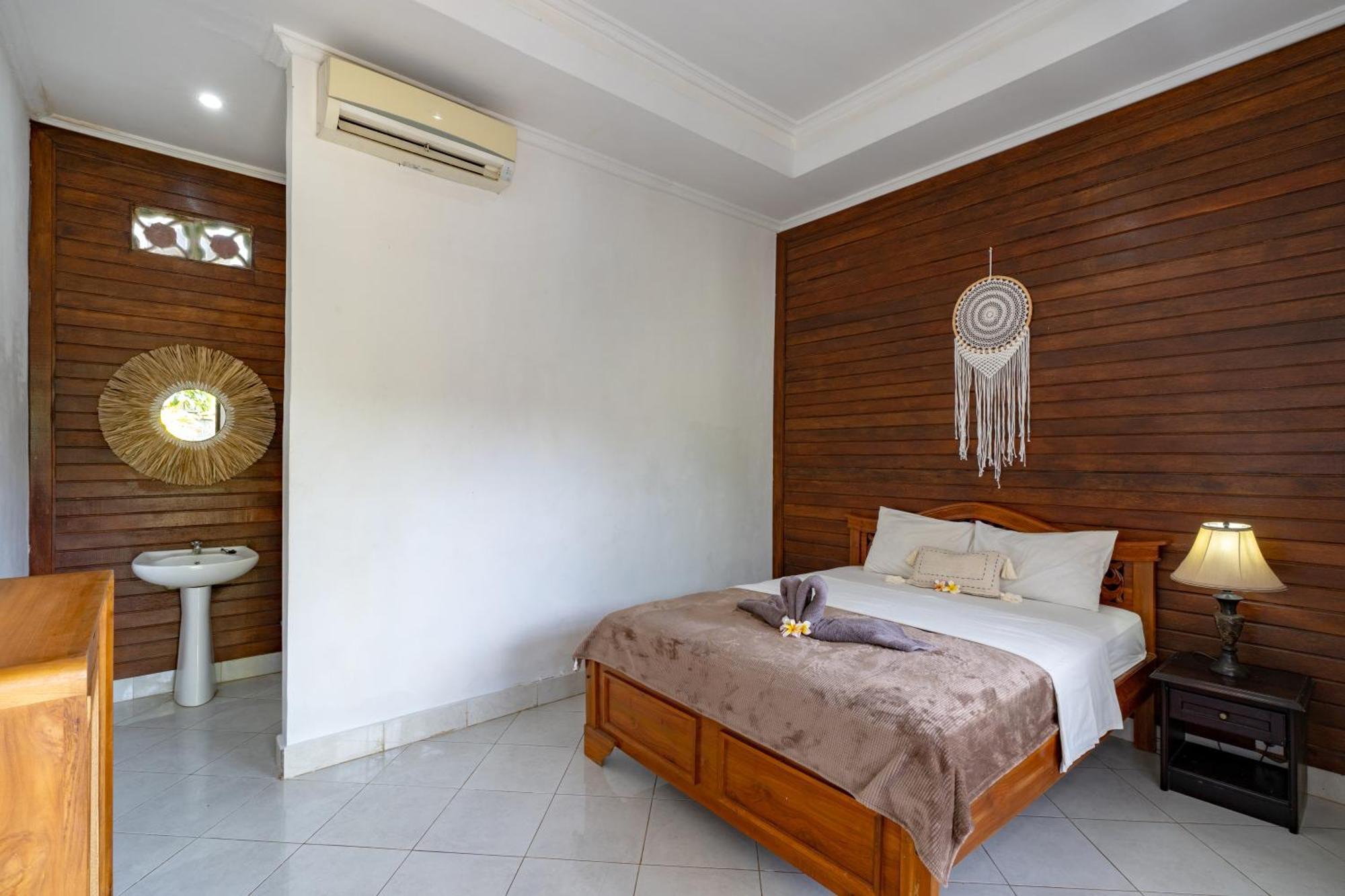 Widia Homestay Nusa Lembongan Экстерьер фото